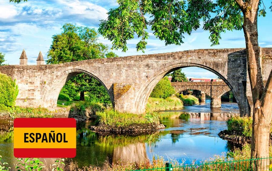 Edinburgh: Stirling, Whisky and St Andrews Tour in Spanish - Stirling Castle and the royal story of Scotland