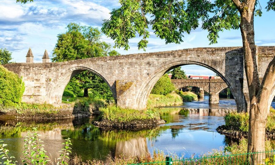 Edinburgh: Stirling, Whisky & St Andrews Tour in Italian - What $74 covers, and what it does not