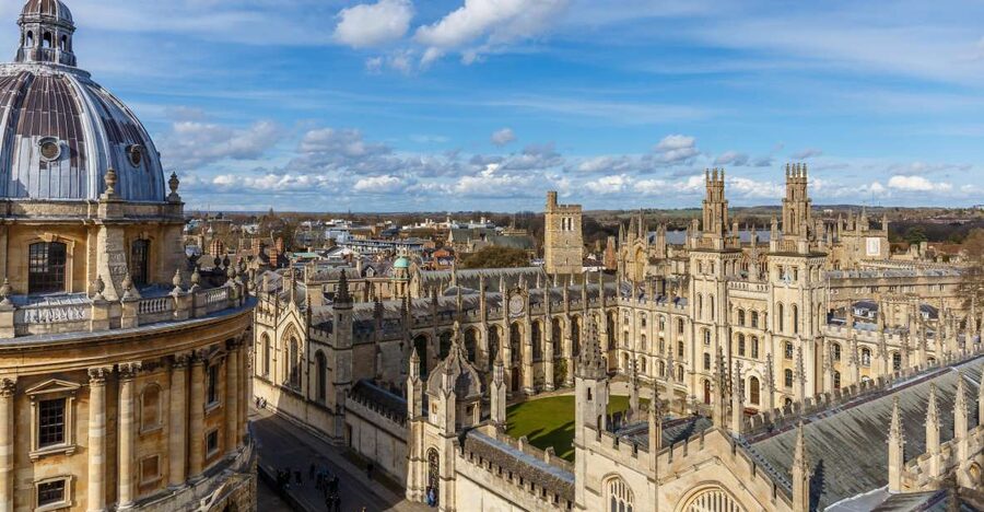 From Bath: Cotswolds and Oxford Full-Day Tour - Lunch in Oxford and the value of a map