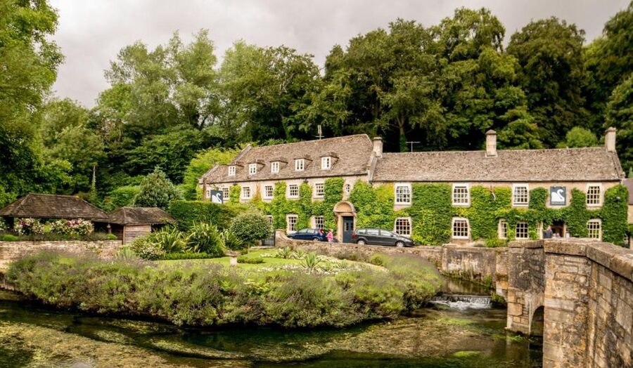 From Birmingham: Cotswolds Full-Day Tour - Stow-on-the-Wold and the old market square