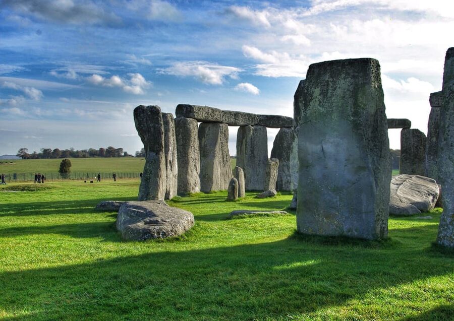 From Cambridge: Guided Day Tour to Bath and Stonehenge - Stonehenge: prehistoric stones on Salisbury Plain