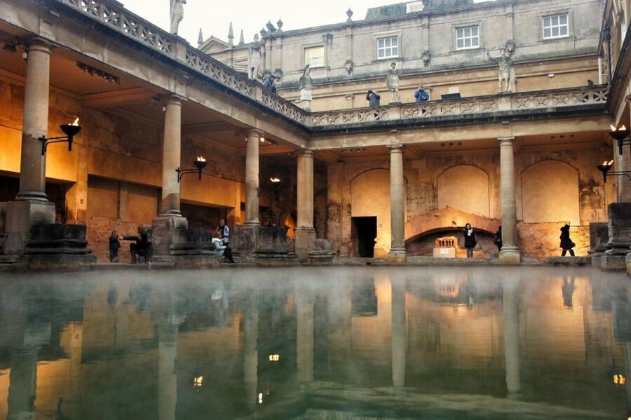 From Cambridge: Guided Day Tour to Bath and Stonehenge - The Cotswold hills on the return route