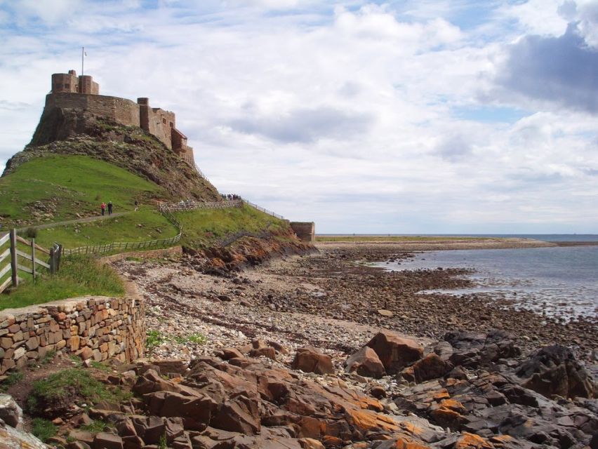 From Edinburg: Viking Coast & Alnwick Castle Day Tour - Alnwick Castle after lunch