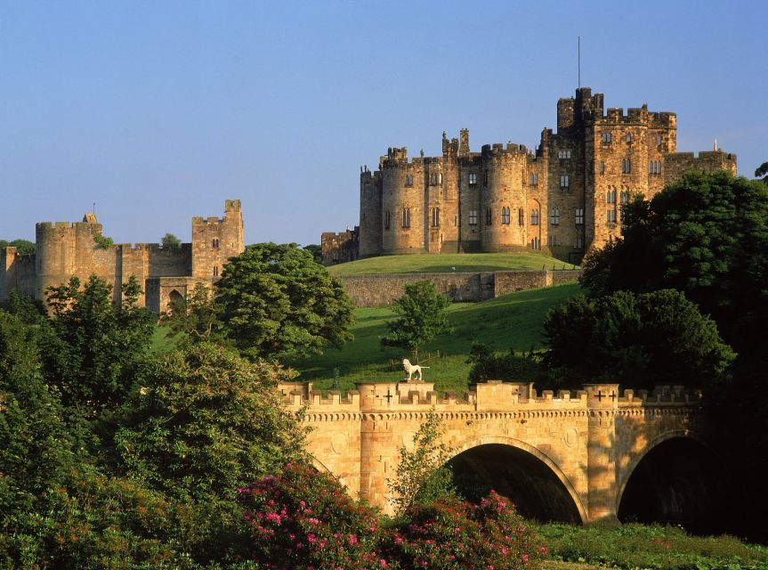 From Edinburg: Viking Coast & Alnwick Castle Day Tour - What the guides add to the day