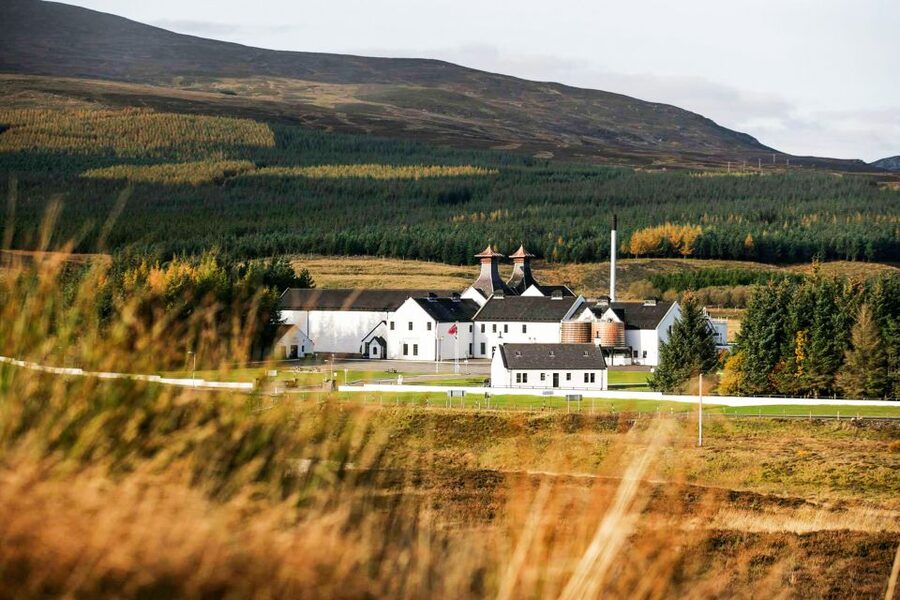 From Edinburgh: 3-Day Isle of Skye and The Highlands Tour - Glenfinnan and the road to Inverness