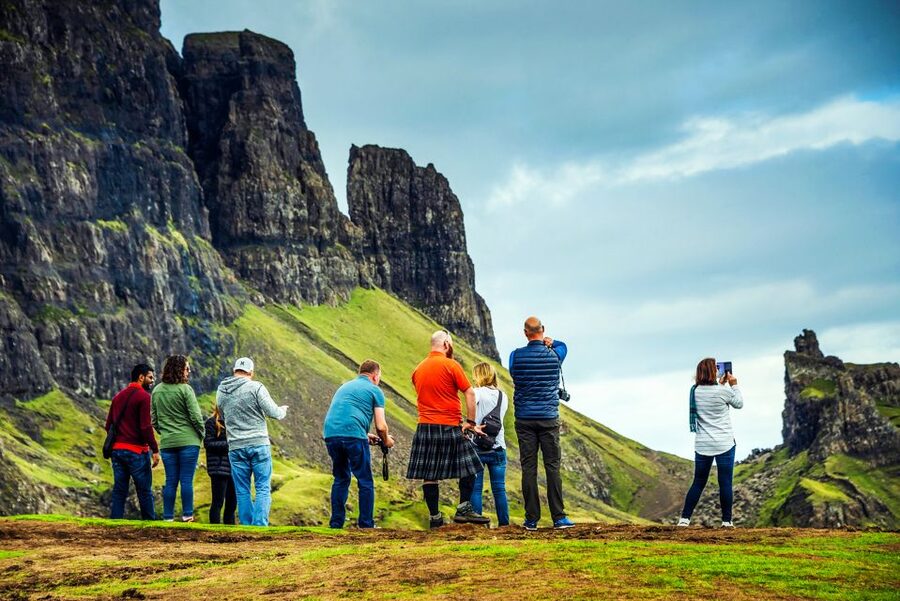 From Edinburgh: 3-Day Isle of Skye and The Highlands Tour - Eilean Donan Castle and a second night in Inverness