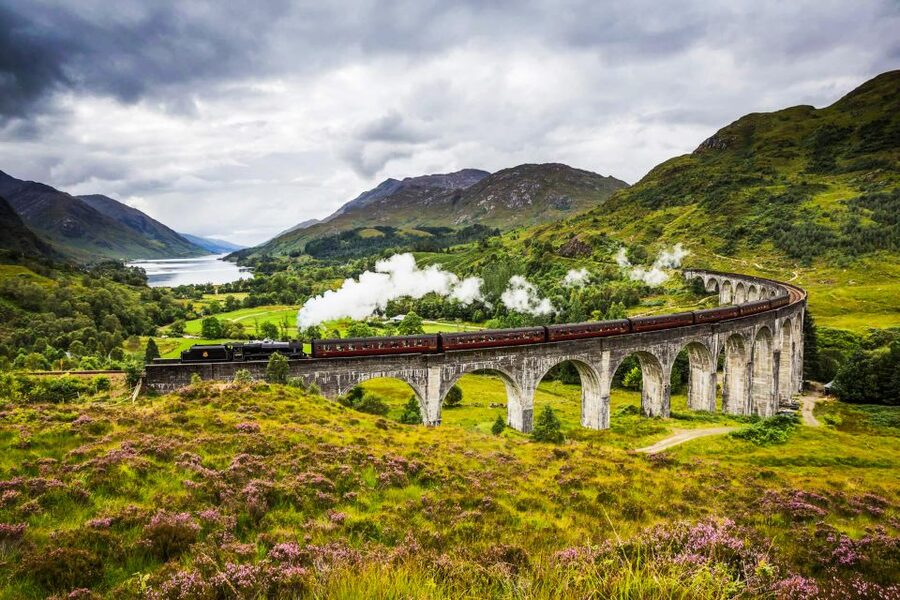 From Edinburgh: 3-Day Isle of Skye and The Highlands Tour - Guides, music and the feel of the bus