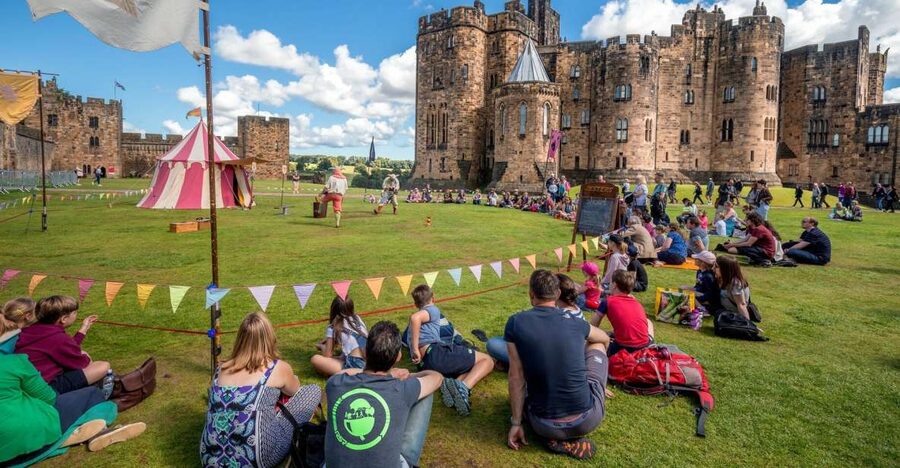 From Edinburgh: Day Trip to Bamburgh and Alnwick Castle - Bamburgh Castle and the Northumberland coast