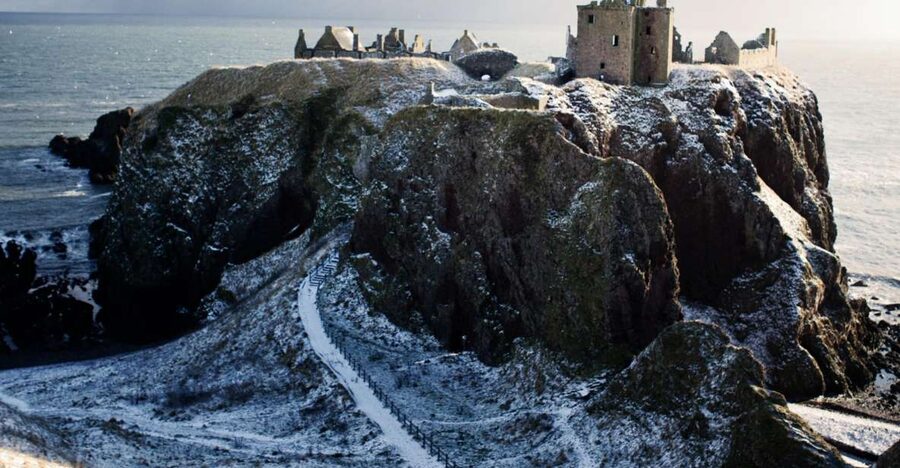 From Edinburgh: Glamis and Dunnottar Castles Tour in Italian - Key points to know before you book