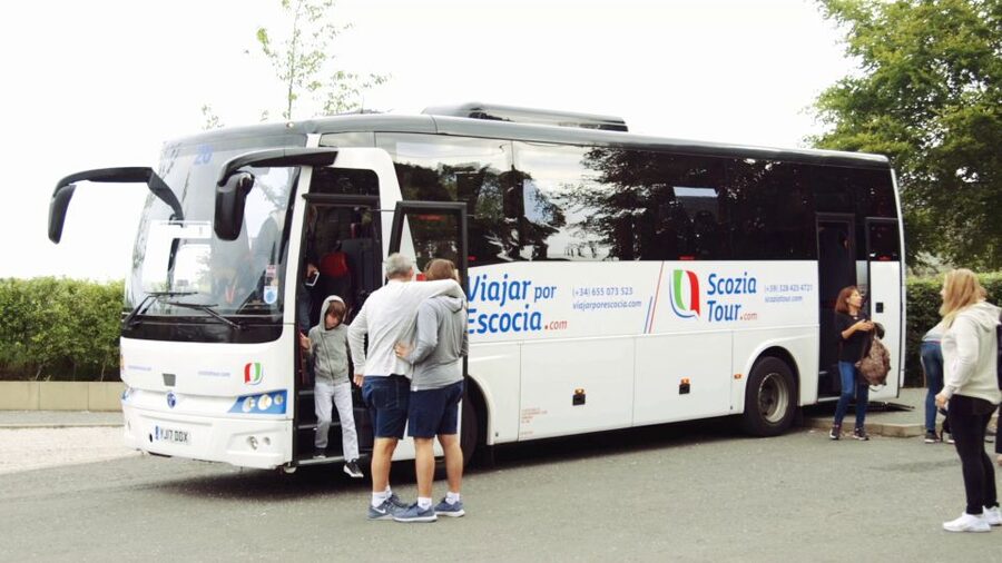 From Edinburgh: Glasgow & Scottish lakes Spanish Tour - Loch Lomond and the Bonnie Banks
