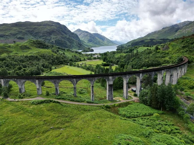 From Edinburgh: Glenfinnan Viaduct, Glencoe & Highlands Tour - From Edinburgh past The Kelpies and Stirling