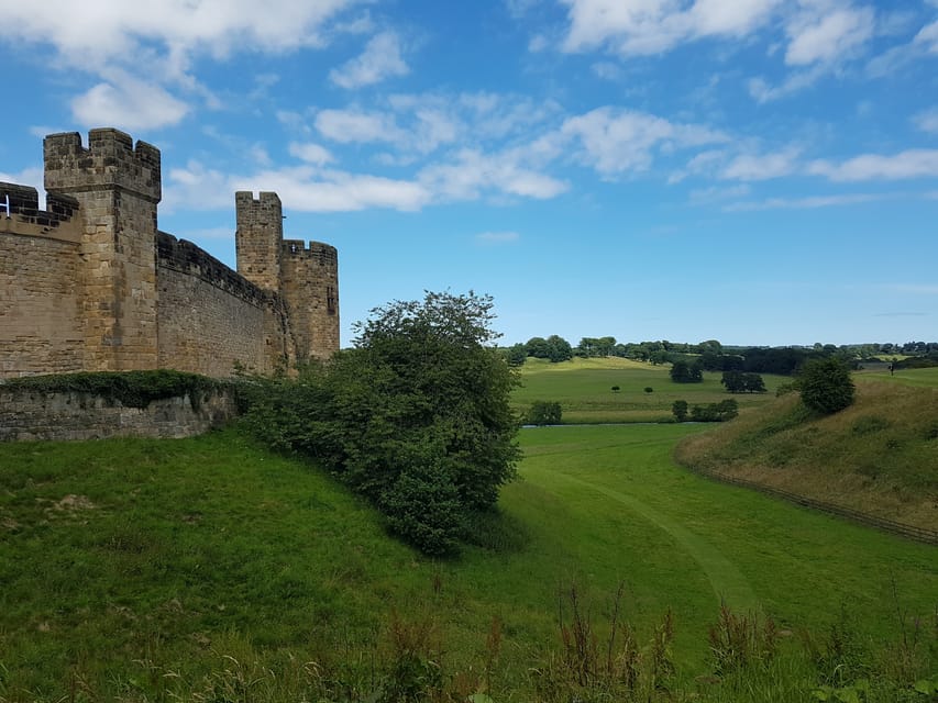 From Edinburgh: Holy Island, Alnwick Castle & Northumbria - Alnwick Garden and the poison plants