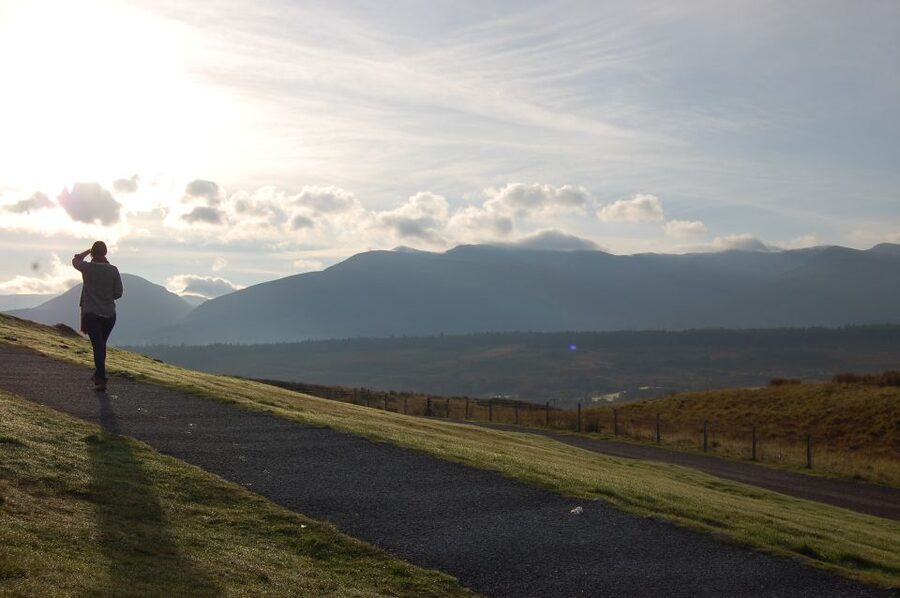 From Edinburgh: Isle of Skye and Hogwarts Express 4-Day Trip - Loch Ness and Eilean Donan Castle