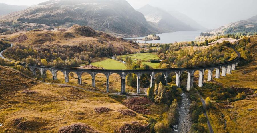 From Edinburgh: Isle of Skye and Outer Hebrides 6-Day Tour - What the small group and guide add