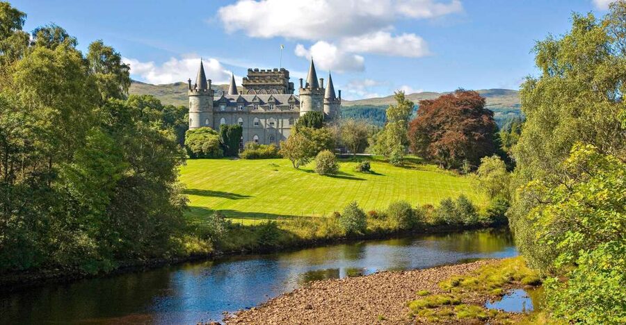 From Edinburgh: Loch Lomond and the West Highlands Day Tour - Leaving Edinburgh for Doune Castle