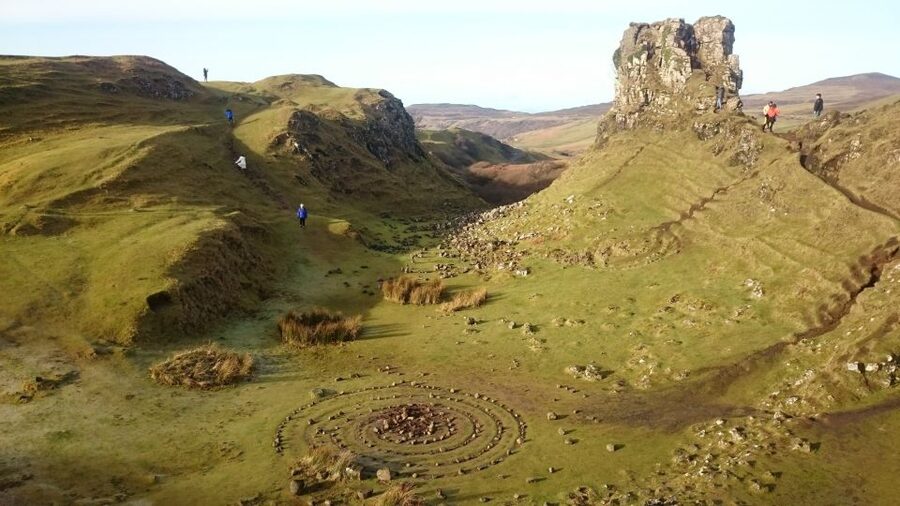 From Glasgow: 3-Day Isle of Skye, Highlands & Loch Ness Tour - Walking through Glencoe and stopping near Ben Nevis