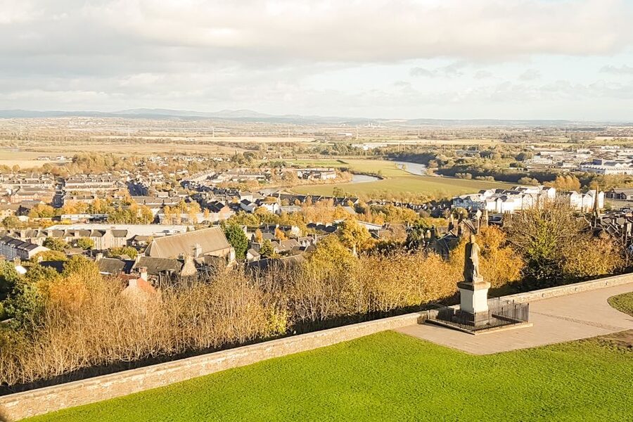 From Glasgow: Loch Lomond, Trossachs & Stirling Castle Tour - Leaving Glasgow for Balloch and Loch Lomond