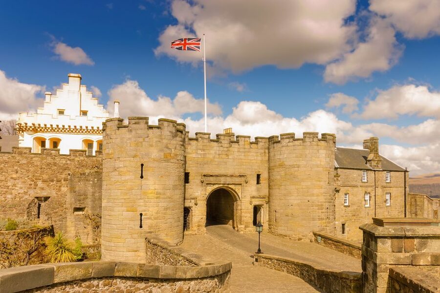 From Glasgow: Loch Lomond, Trossachs & Stirling Castle Tour - Lunch in Aberfoyle and coffee in Callander