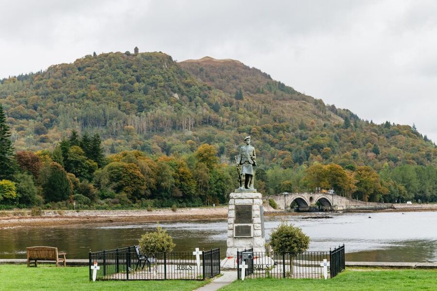 From Glasgow: Oban, Glencoe, Highland Lochs & Castles Tour - Kilchurn Castle and Loch Awe