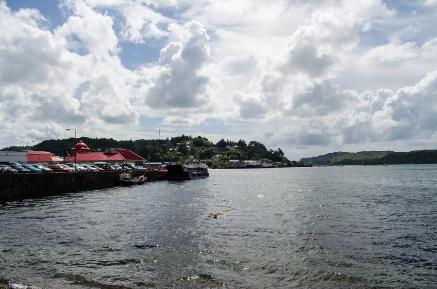From Glasgow: Oban, Lochs & Inveraray Day Tour - Inveraray and Loch Fyne on the return