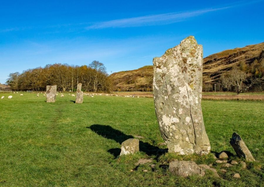 From Glasgow: Standing Stones, Castles & Highlands Tour - Kilchurn Castle beside Loch Awe