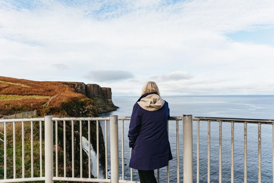 From Inverness: Isle of Skye and Eilean Donan Castle Tour - Guides make the long day work