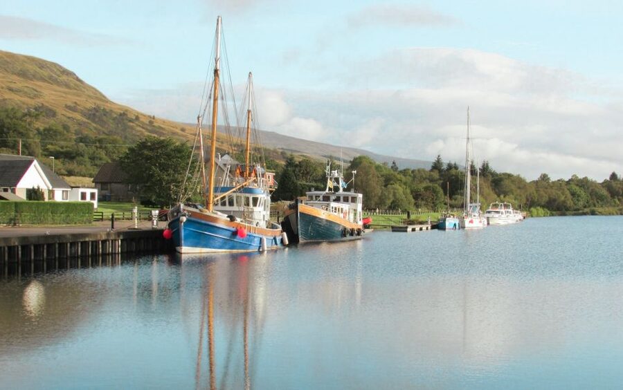 From Inverness: Loch Ness and the Highlands Day Trip - The one-hour Loch Ness cruise