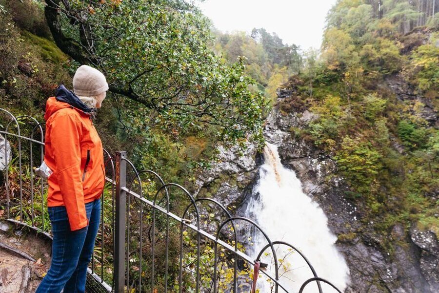 From Inverness: Loch Ness Guided Day Trip - What the guides add to the day