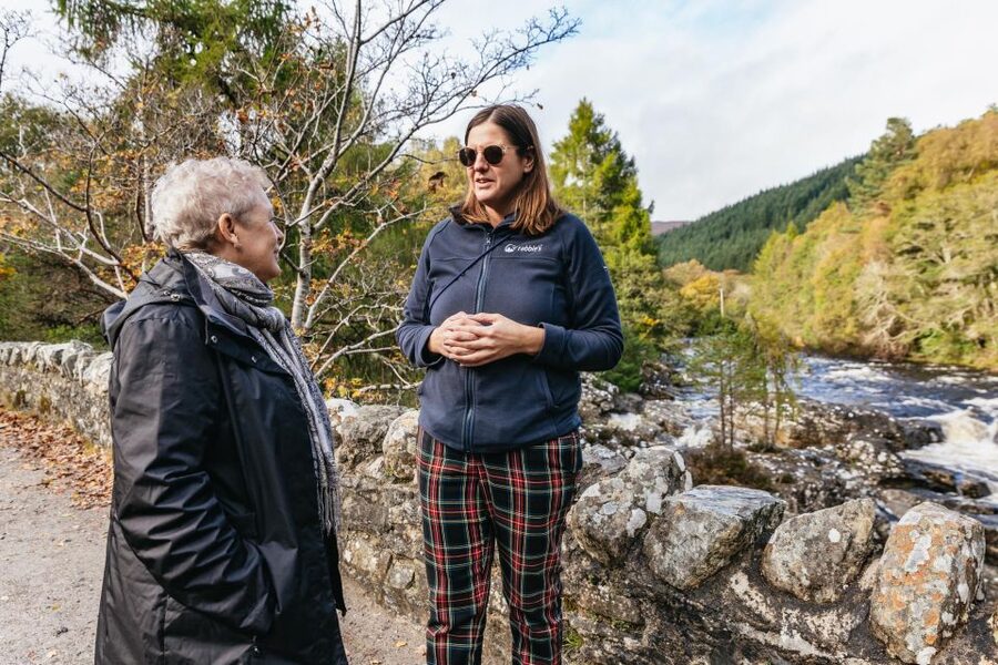 From Inverness: Loch Ness Guided Day Trip - Urquhart Castle is the historical centerpiece