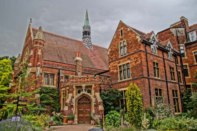 From London: Cambridge Day Trip Including Tour Guide - Should you hire a punt?
