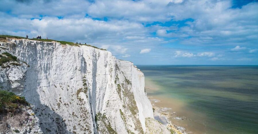 From London: Canterbury & White Cliffs of Dover Tour - The guides are a major part of the experience