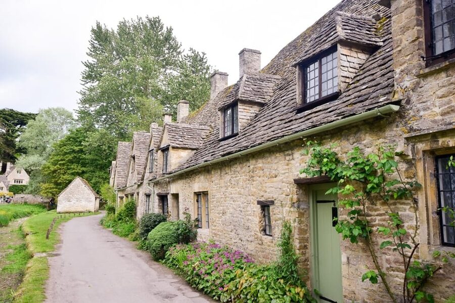 From London: Cotswolds Villages Small Group Day Tour - The ride into the Cotswolds