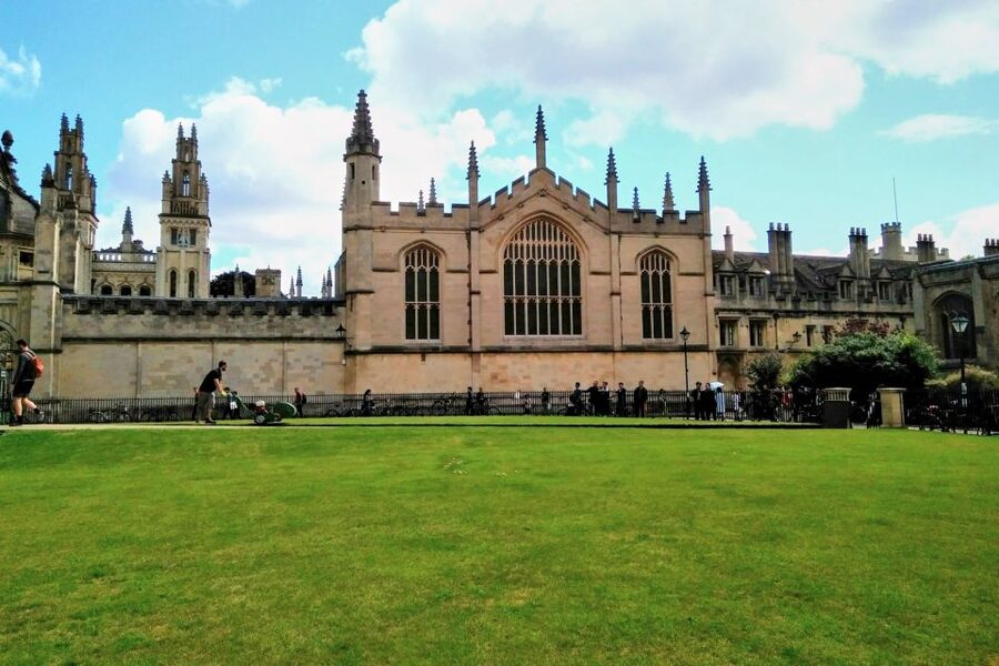From London: Day Trip to Downton Abbey, Oxford and Bampton - Why this Downton Abbey day trip works