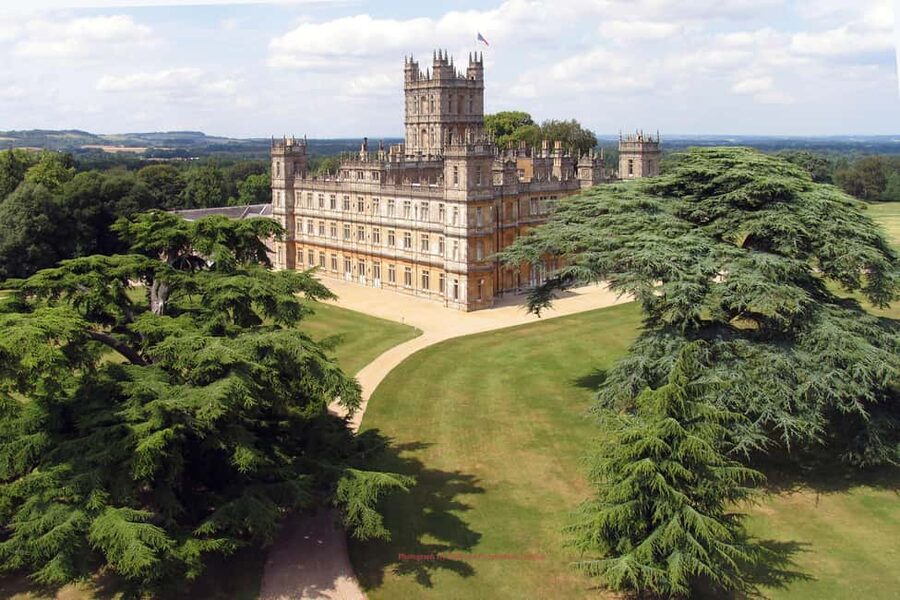From London: Day Trip to Downton Abbey, Oxford and Bampton - Meeting at Victoria Coach Station