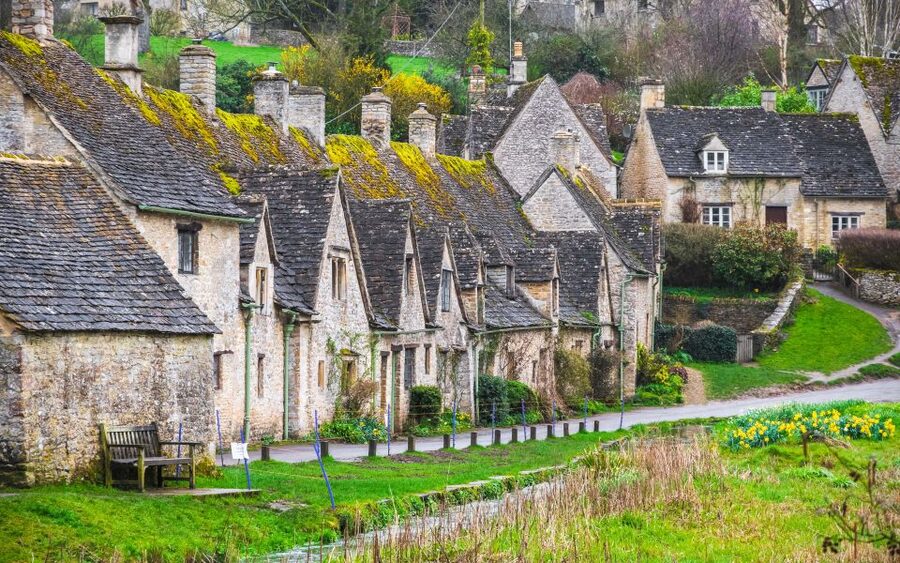 From London: Full-Day Cotswolds Small-Group Tour - The two-hour ride into the Cotswolds