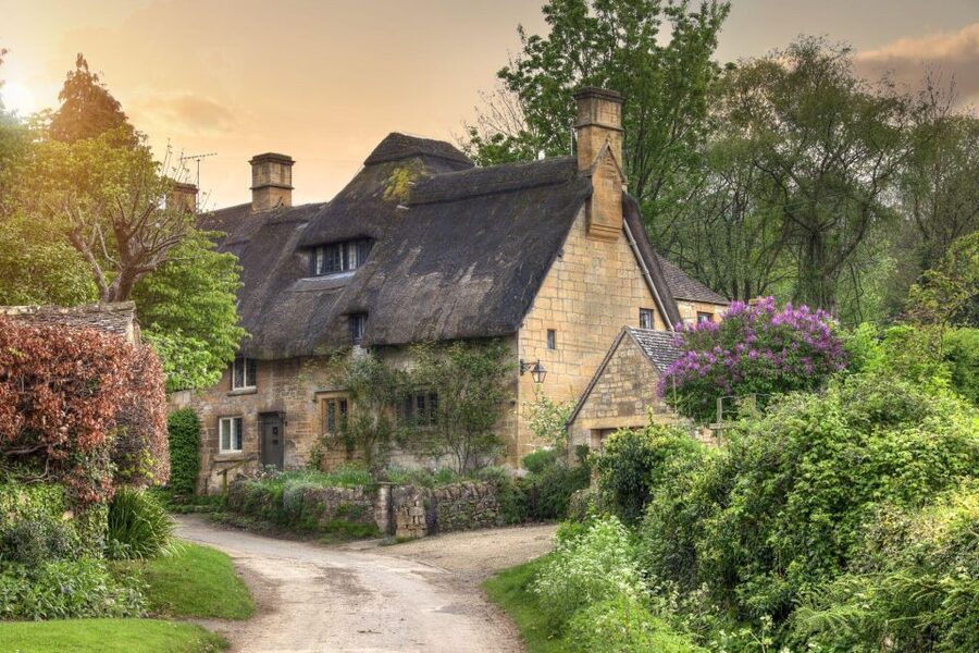 From London: Full-day Cotswolds Tour with Optional Lunch - Bibury and lunch beside the River Coln