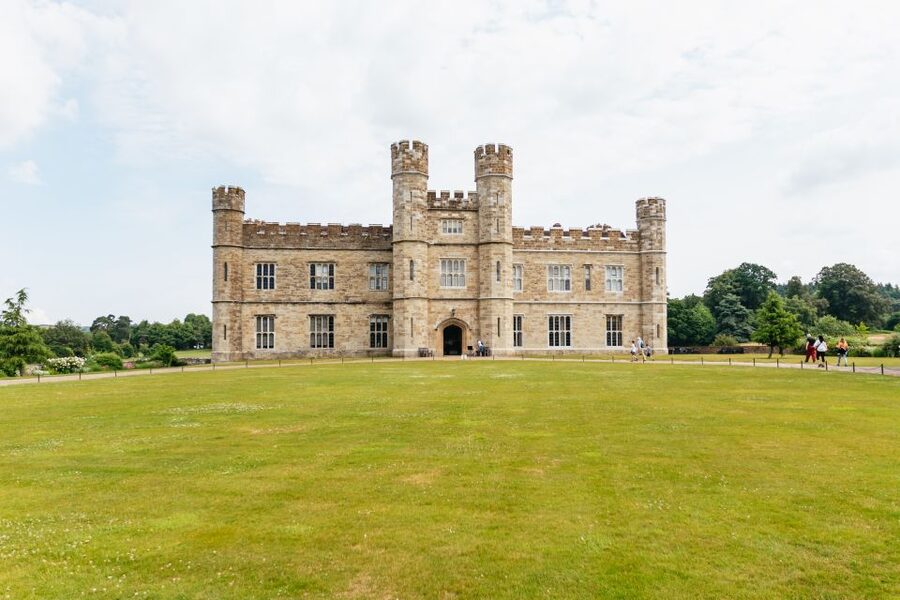 From London: Leeds Castle, Canterbury Cathedral & Dover - Should you book this Leeds Castle, Canterbury, and Dover tour?