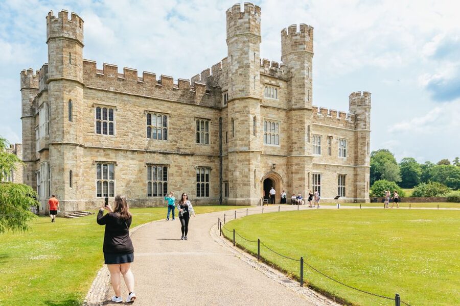 From London: Leeds Castle, Canterbury Cathedral & Dover - Why this Kent day trip works