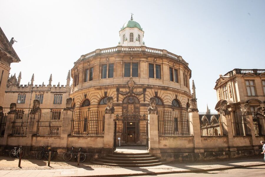From London: Oxford and Cotswolds Villages Day Trip - Key points at a glance
