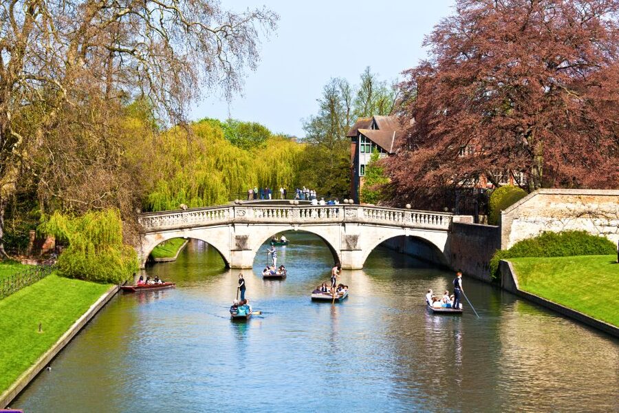 From London: Oxford & Cambridge Day Tour - Oxford’s Cobbled Lanes and Dreaming Spires