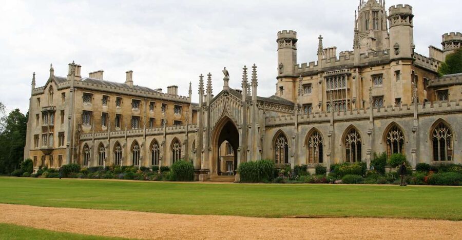 From London: Oxford & Cambridge Day Tour - Cambridge Senate House and the University Center
