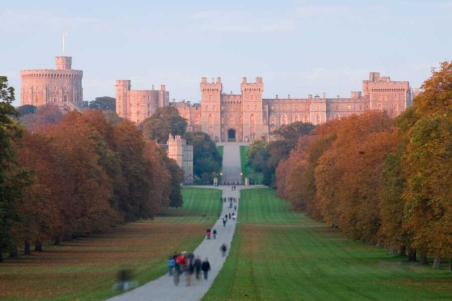 From London: Royal Windsor Afternoon Tour - St George’s Chapel: make this an early stop