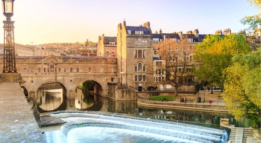 From London: Small Group Stonehenge, Bath & Cotswolds Tour - Stonehenge: ancient stones, modern planning