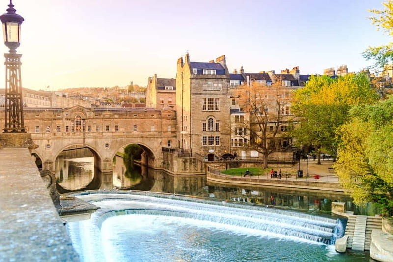 From London: Stonehenge and Bath Full-Day Tour with Guide - What makes Stonehenge worth the stop