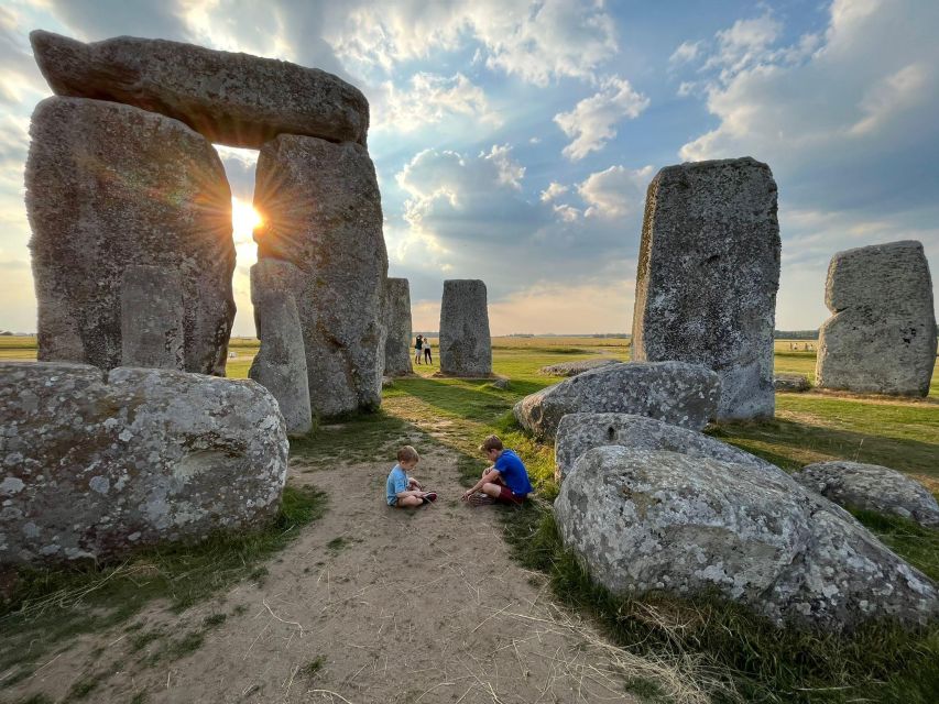 From London: Stonehenge Private Inner Circle Tour with Bath - Practical details before you book