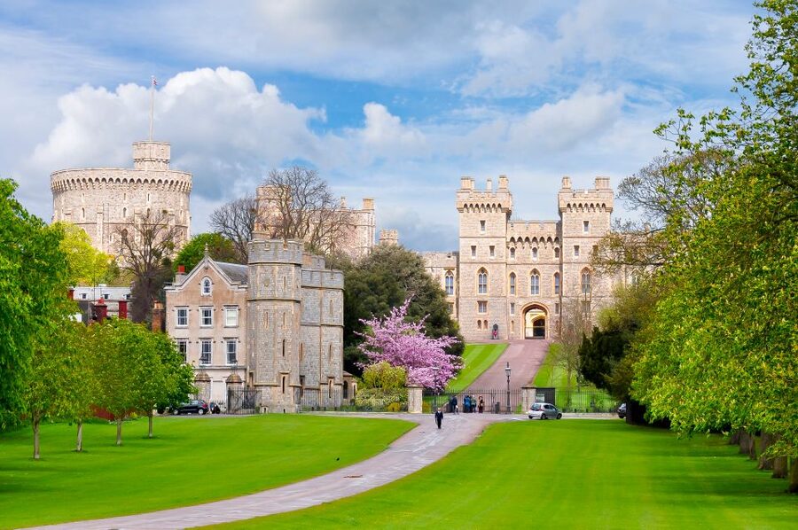 From London: Stonehenge, Windsor and Salisbury Guided Tour - Key points to know before booking