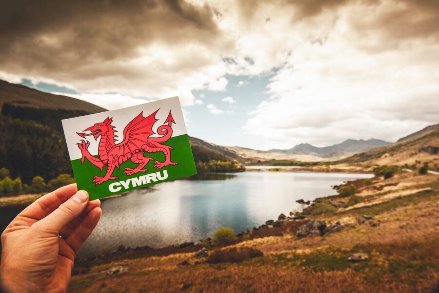From London: Wales 5-Day Group Tour - Day 2: Beddgelert and the ramparts of Harlech Castle