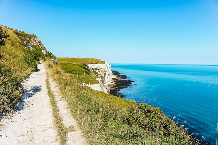 From London: White Cliffs of Dover and Canterbury Day Trip - Blackfriars meeting point and the early start