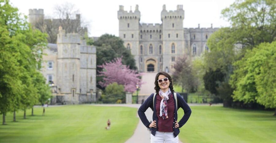From London: Windsor Castle Afternoon Sightseeing Tour - Leaving London for Windsor Castle