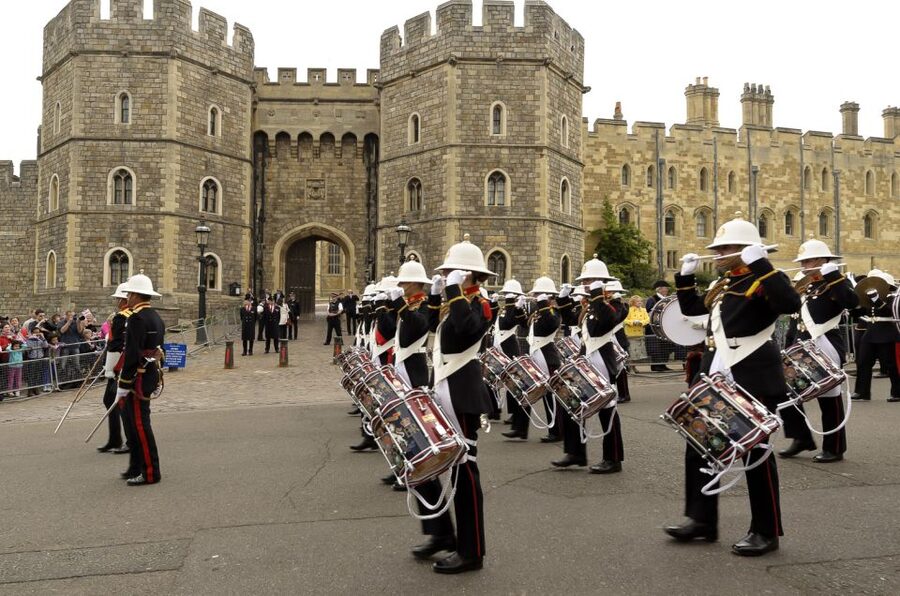 From London: Windsor Castle Afternoon Sightseeing Tour - The return journey and the meeting point problem